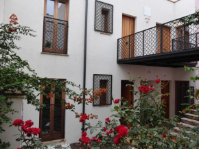 La Casa de la Escalera bajo derecha